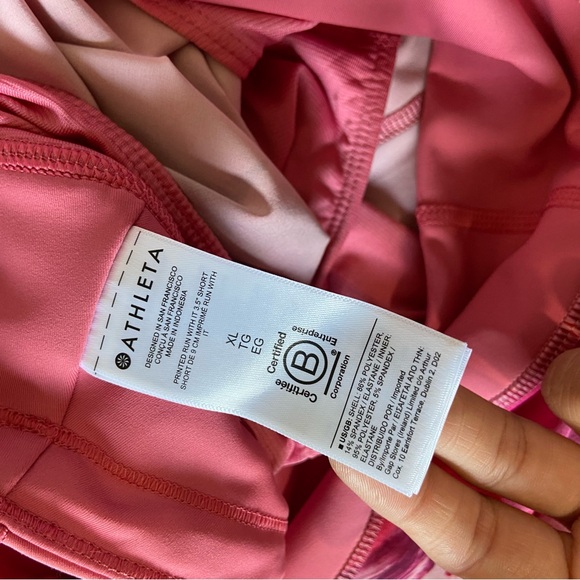 Athleta Printed Run With it Short 3.5” inseam NWT - Picture 12 of 13